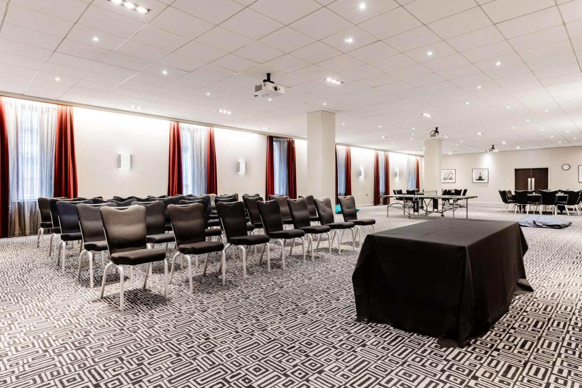 Radisson Blu Hotel, Edinburgh City Centre Ngoại thất bức ảnh